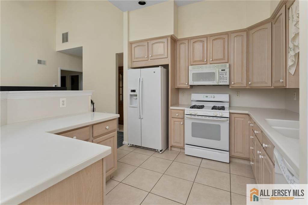 31 Cameron Court, Monroe Township, New Jersey image 14