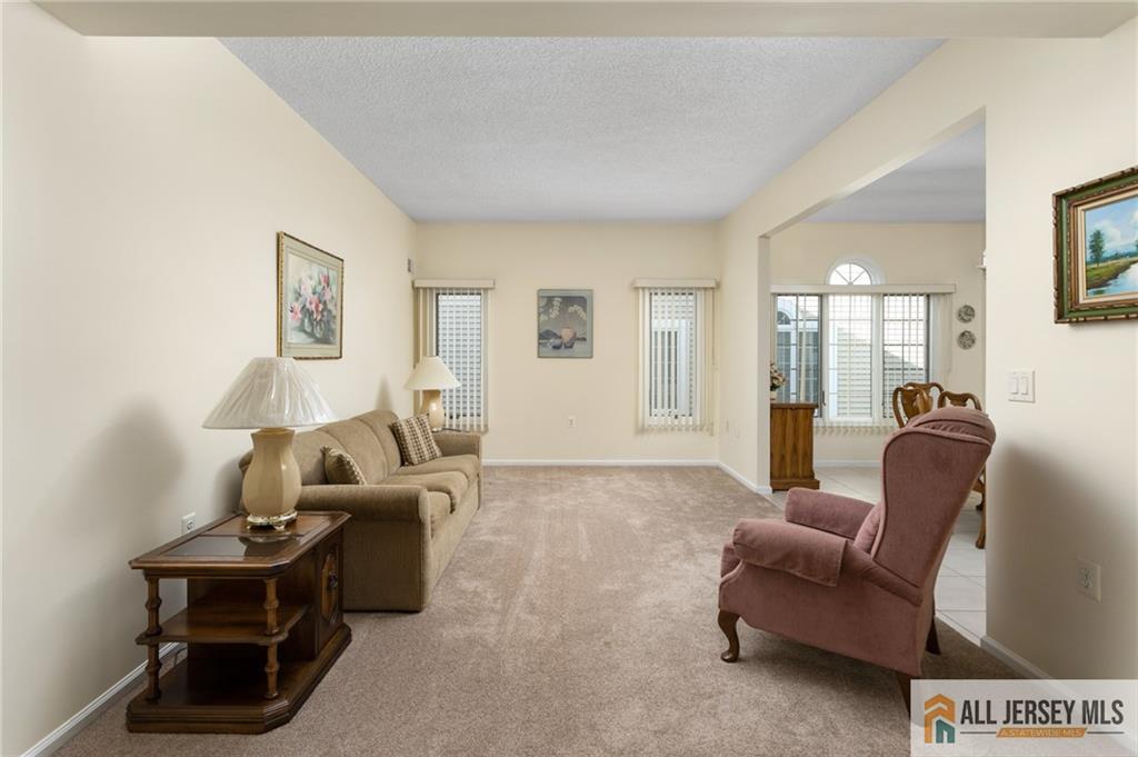 31 Cameron Court, Monroe Township, New Jersey image 6