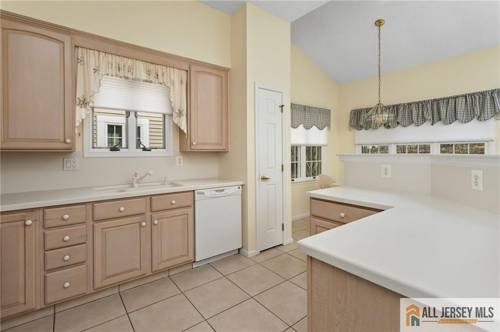31 Cameron Court, Monroe Township, New Jersey image 15