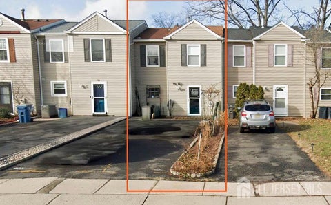 Townhouse For Sale - 116 Redbud Road<br/> Piscataway, NJ 08854