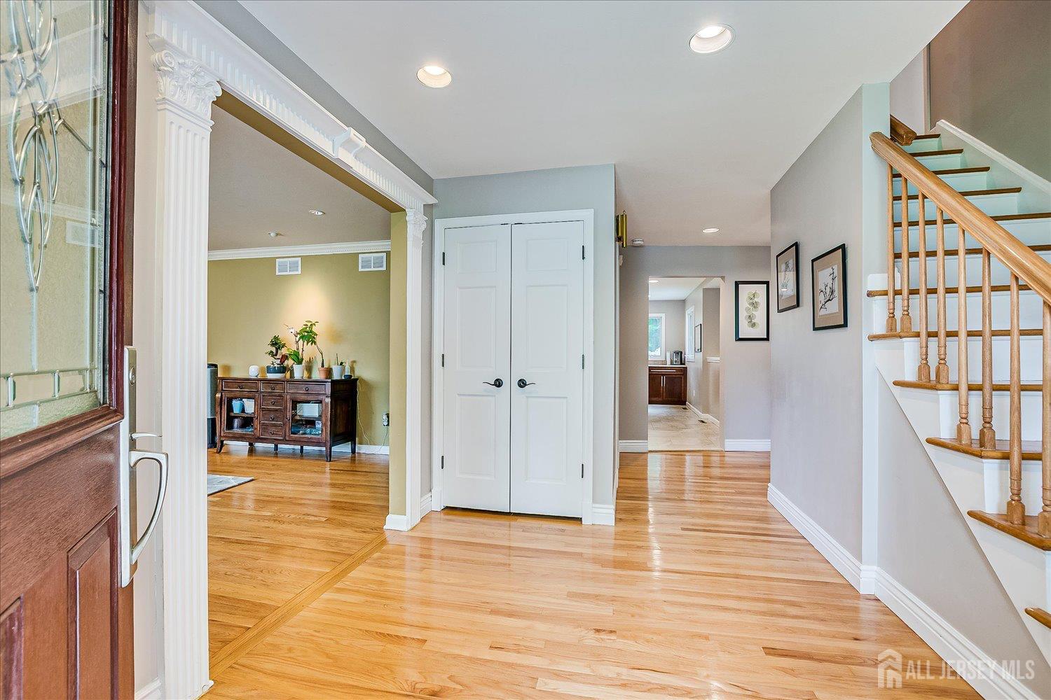 8 Renee Court, Edison, New Jersey image 5