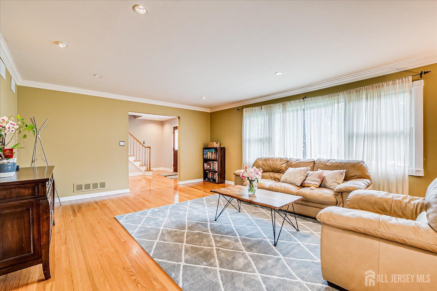 8 Renee Court, Edison, New Jersey image 8