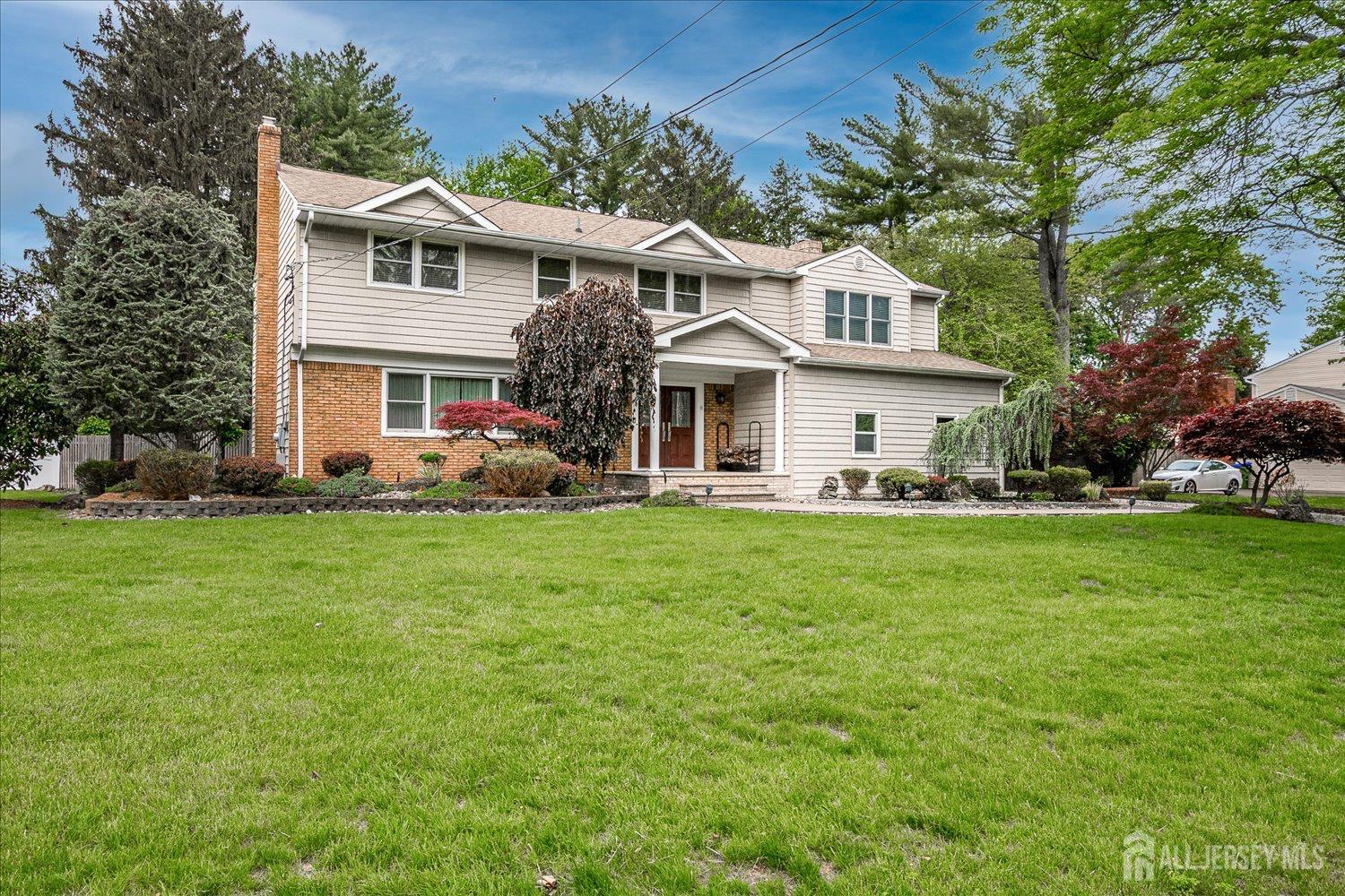 8 Renee Court, Edison, New Jersey image 1