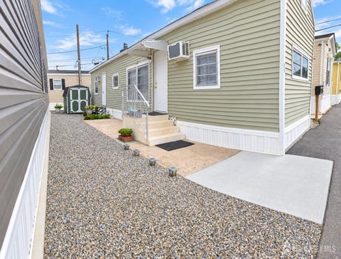 Mobile Home For Sale - 11 3rd Street<br/> Avenel, NJ 07001