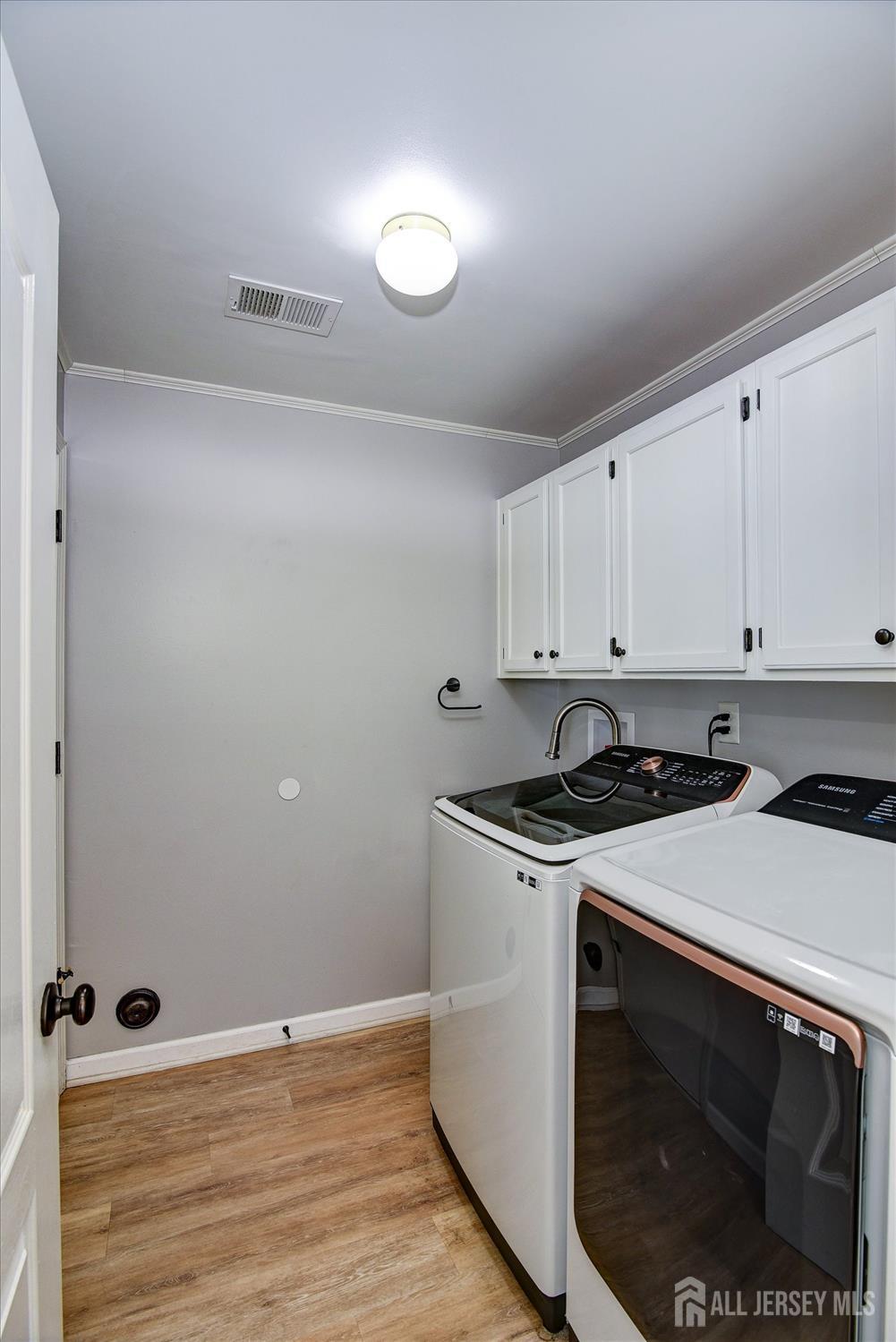 419 Perry Street, Morganville, New Jersey image 24