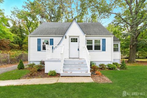 Homes For Sale - 174 Alcoa Avenue<br/> Edison, NJ 08837