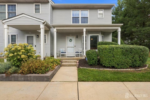 Condo For Sale - 60 County Road #33F<br/> Aberdeen, NJ 07721