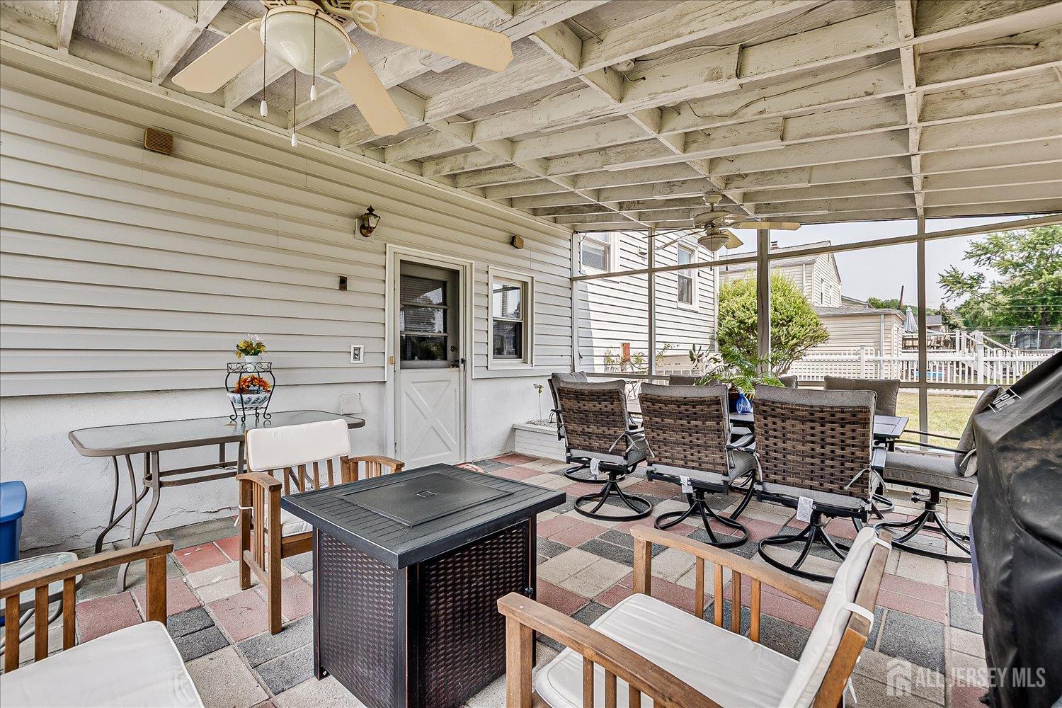 South Plainfield, New Jersey 07080, United States, 3 Bedrooms Bedrooms, ,2 BathroomsBathrooms,Residential,Pending,185490