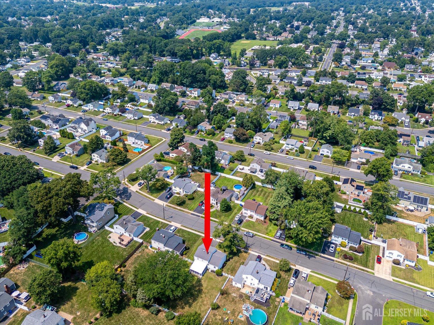 South Plainfield, New Jersey 07080, United States, 3 Bedrooms Bedrooms, ,2 BathroomsBathrooms,Residential,Pending,185490