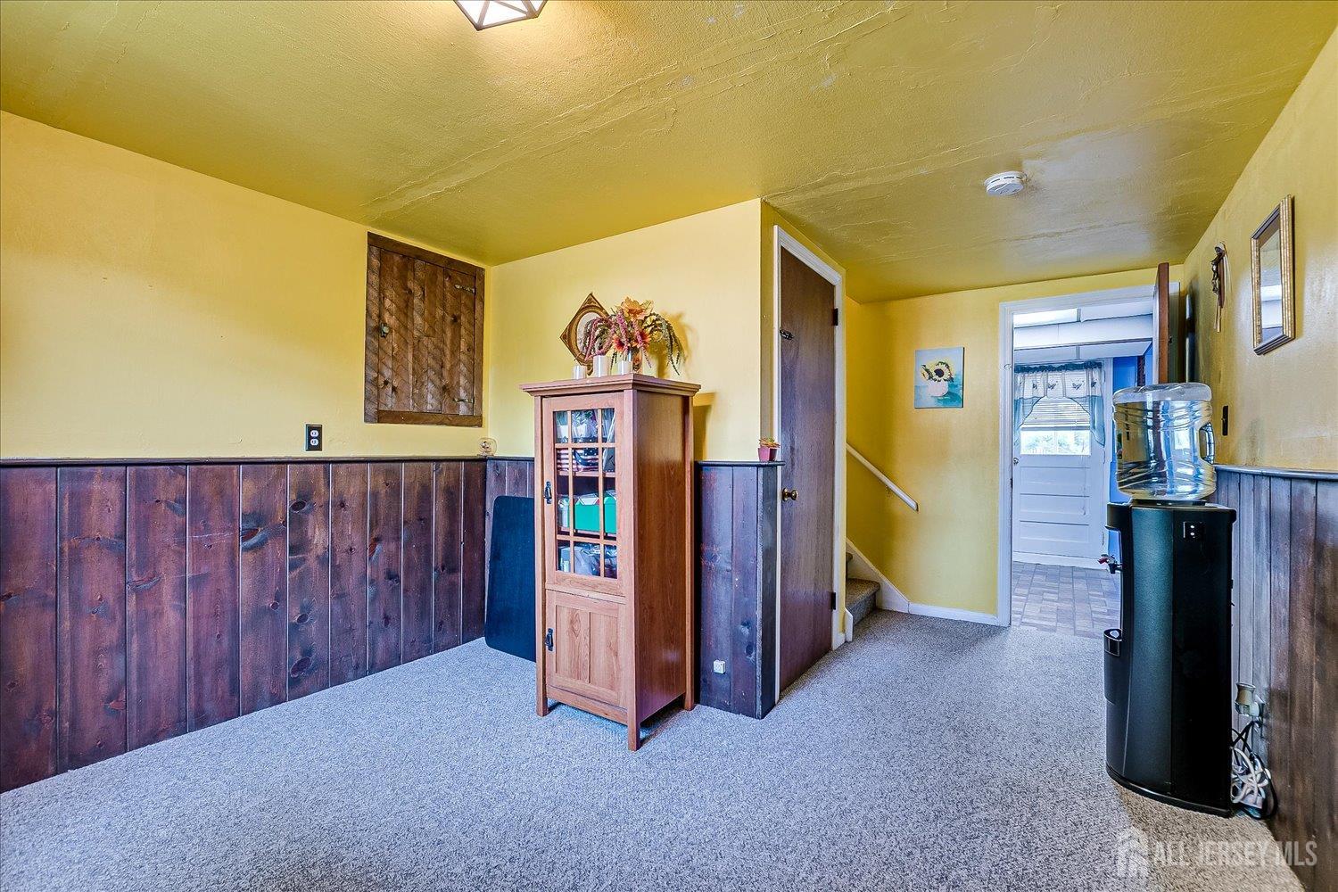 South Plainfield, New Jersey 07080, United States, 3 Bedrooms Bedrooms, ,2 BathroomsBathrooms,Residential,Pending,185490