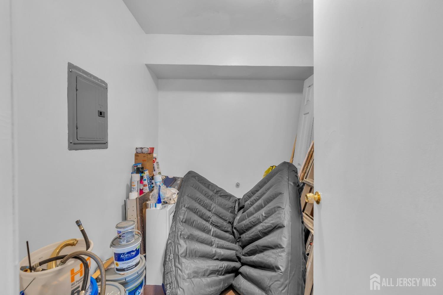 1013 Aspen Drive, Plainsboro, New Jersey image 25