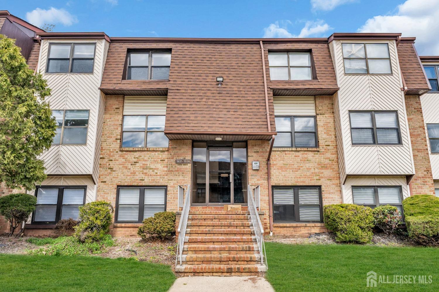 1933 Raspberry Court, Edison, New Jersey image 2