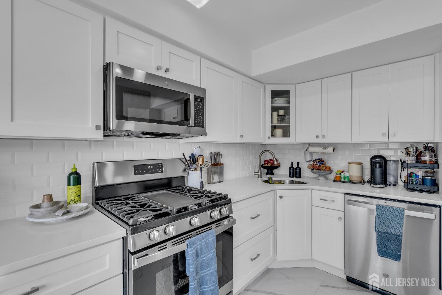 1933 Raspberry Court, Edison, New Jersey image 10
