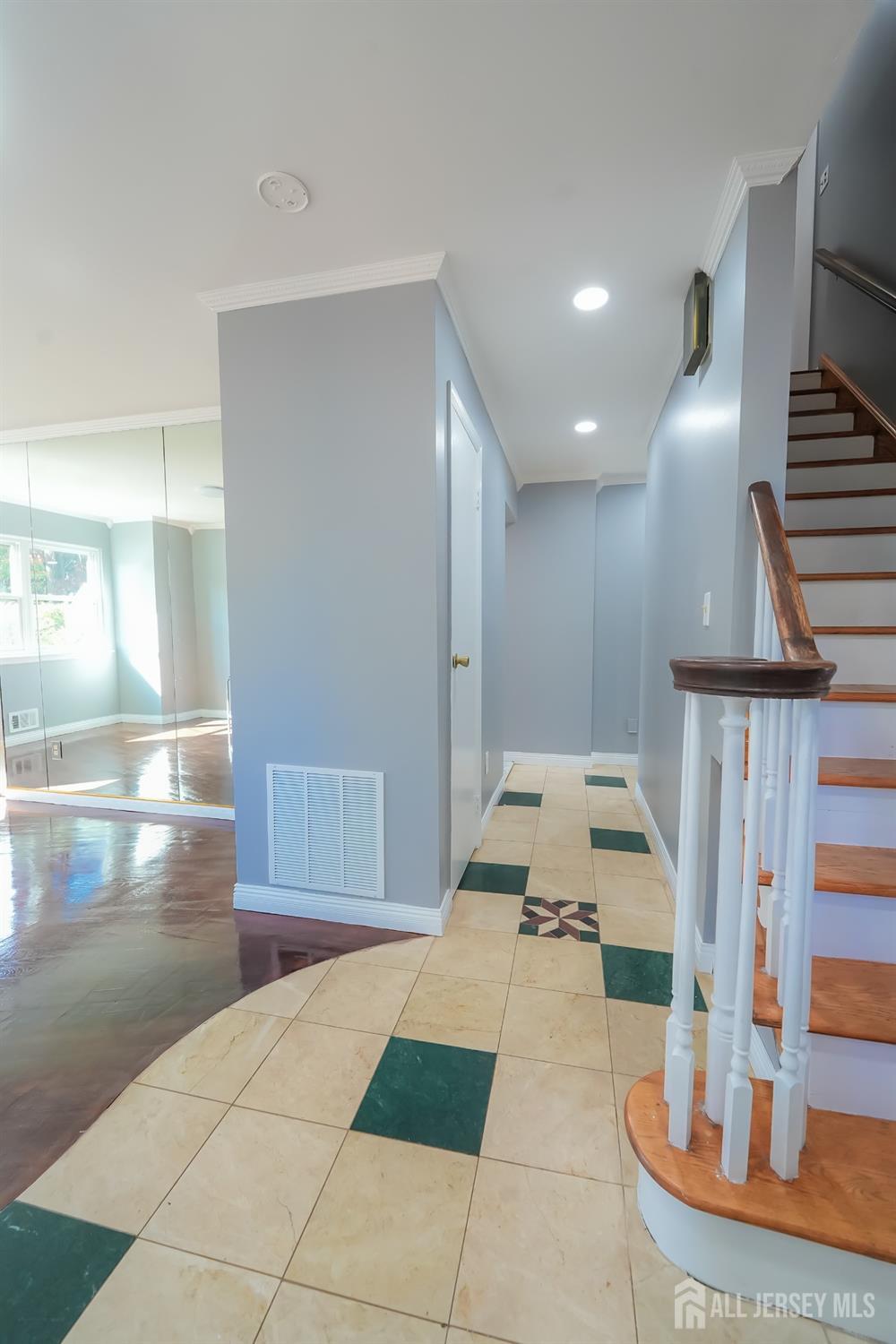 1308 Merrywood Drive, Edison, New Jersey image 7