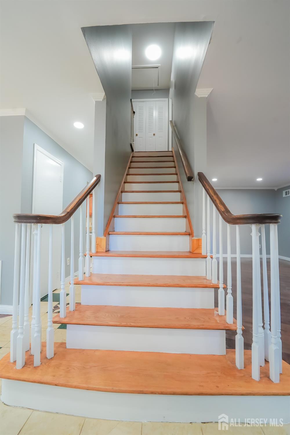 1308 Merrywood Drive, Edison, New Jersey image 4