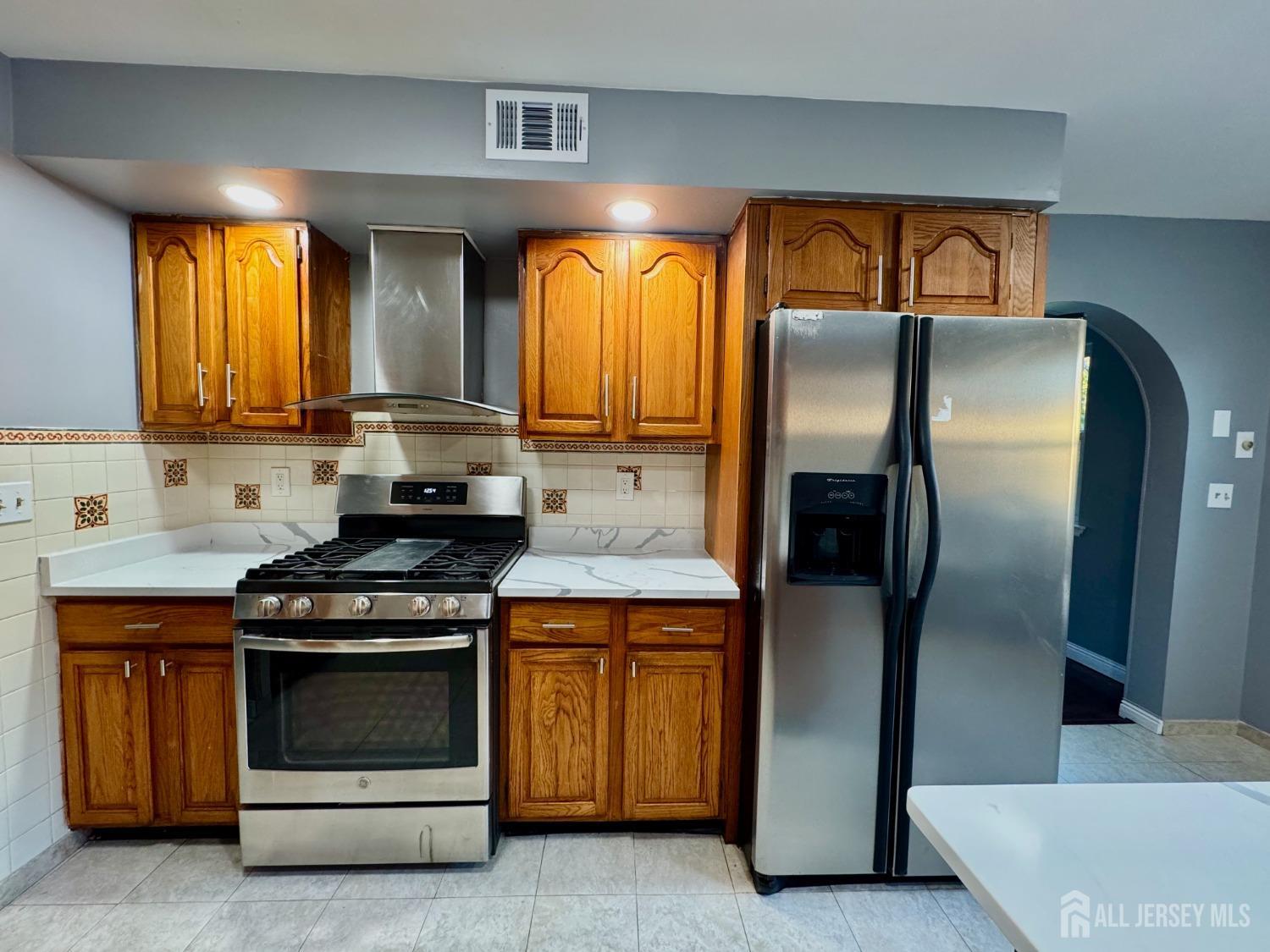1308 Merrywood Drive, Edison, New Jersey image 16