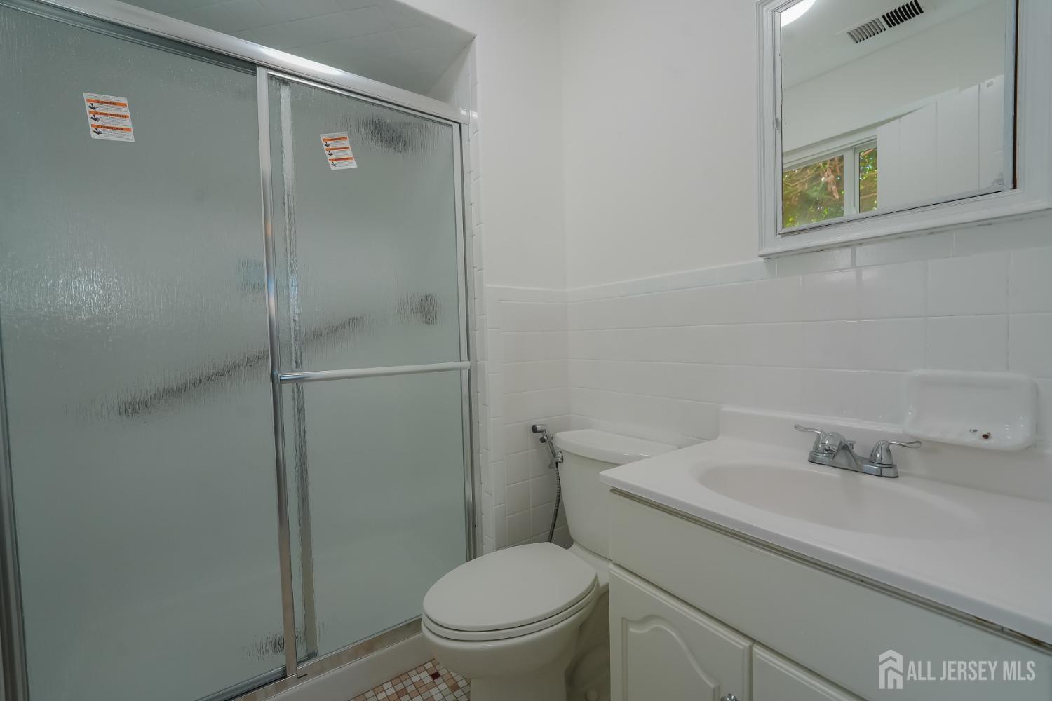 1308 Merrywood Drive, Edison, New Jersey image 46