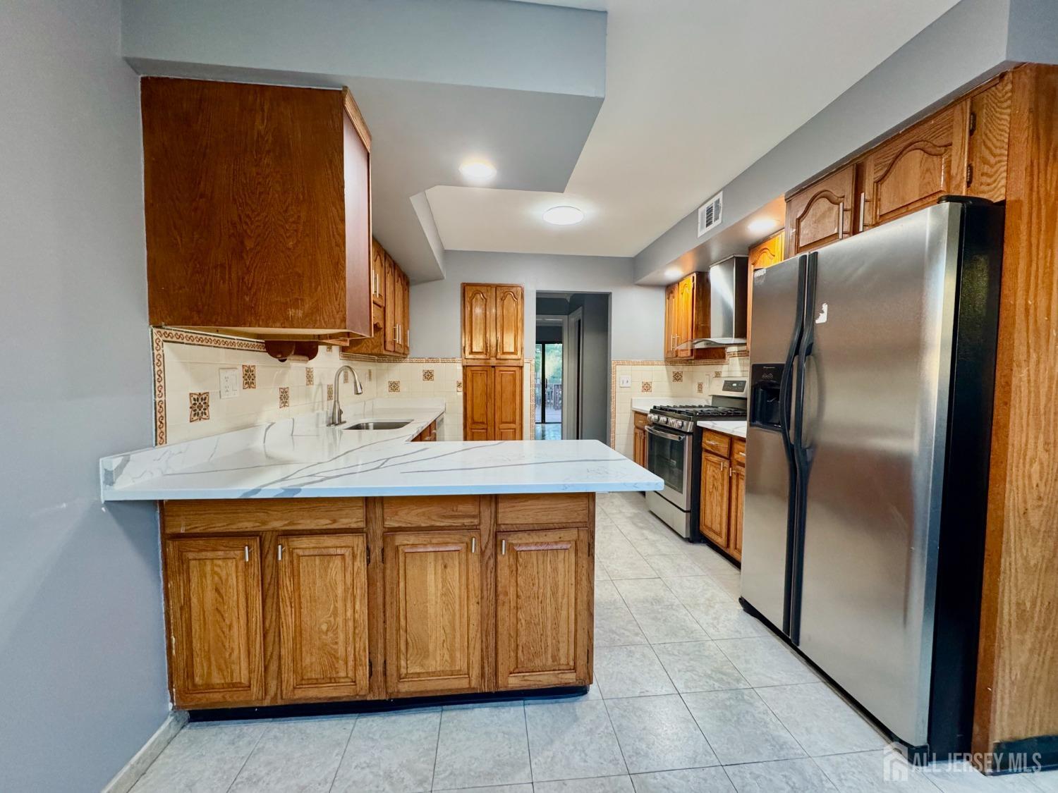 1308 Merrywood Drive, Edison, New Jersey image 15