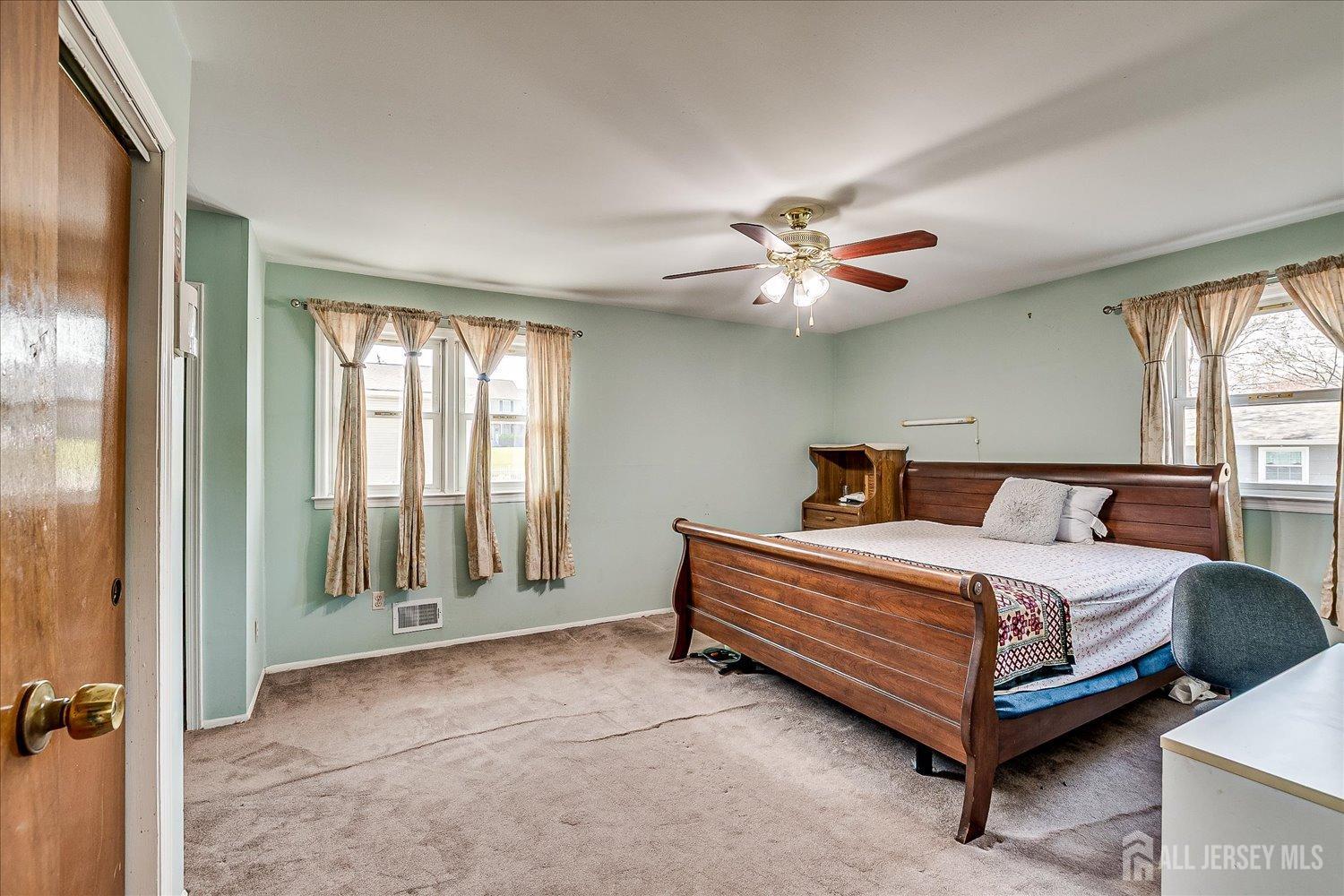 1301 Tooz Place, South Plainfield, New Jersey image 36