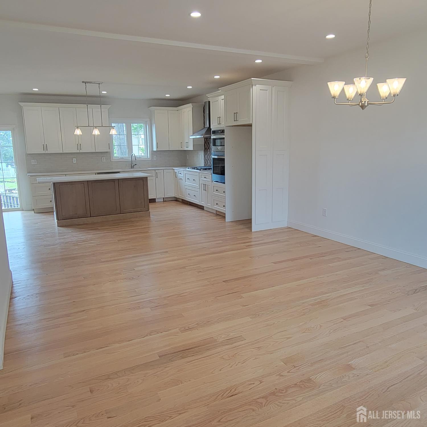 208 E James Place E