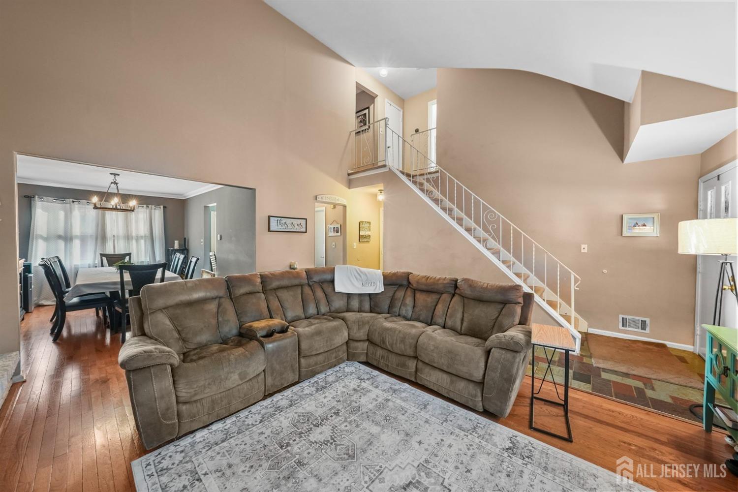 12 Ashford Court, Sayreville, New Jersey image 3