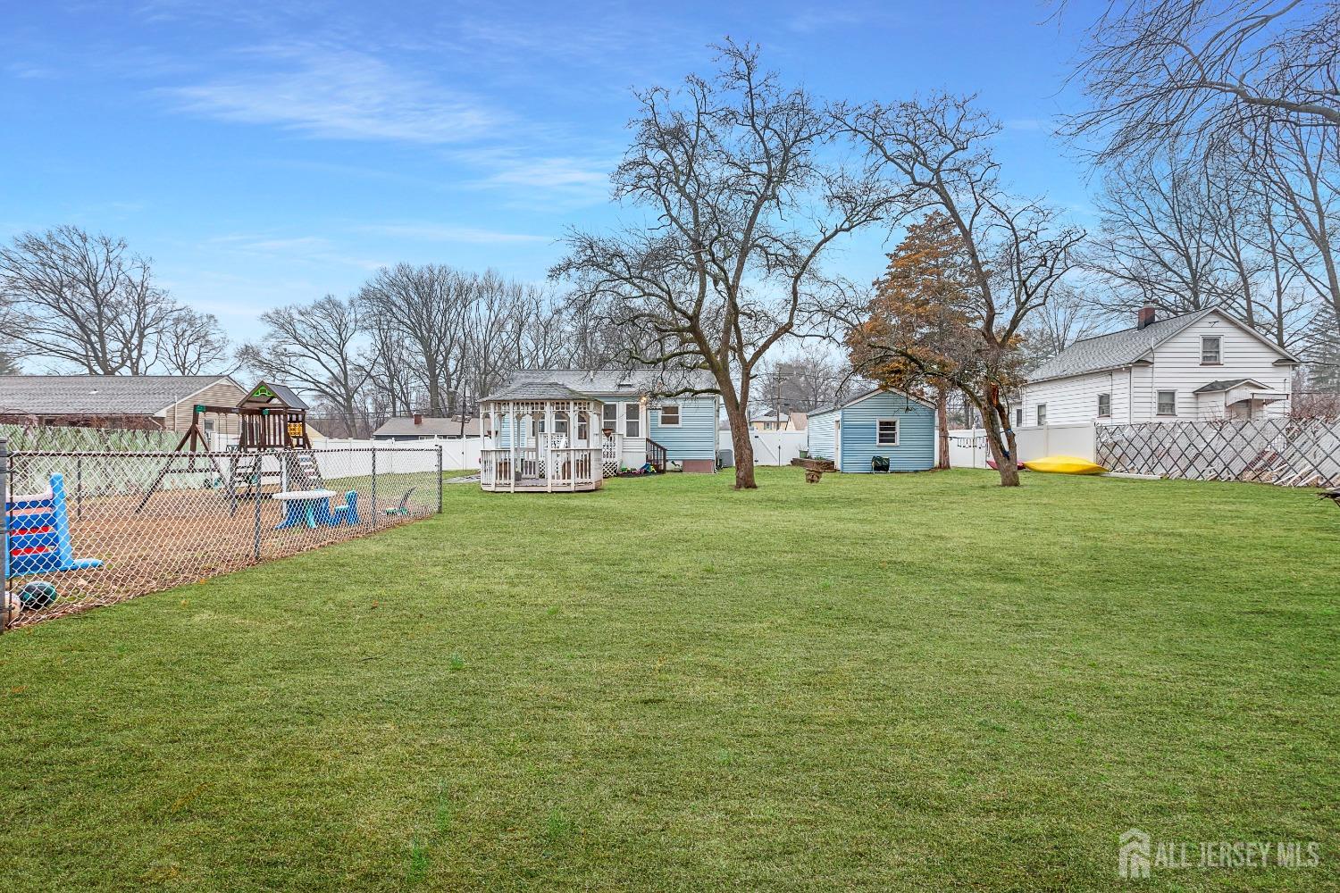 353 Hazelwood Place, Piscataway, New Jersey image 26