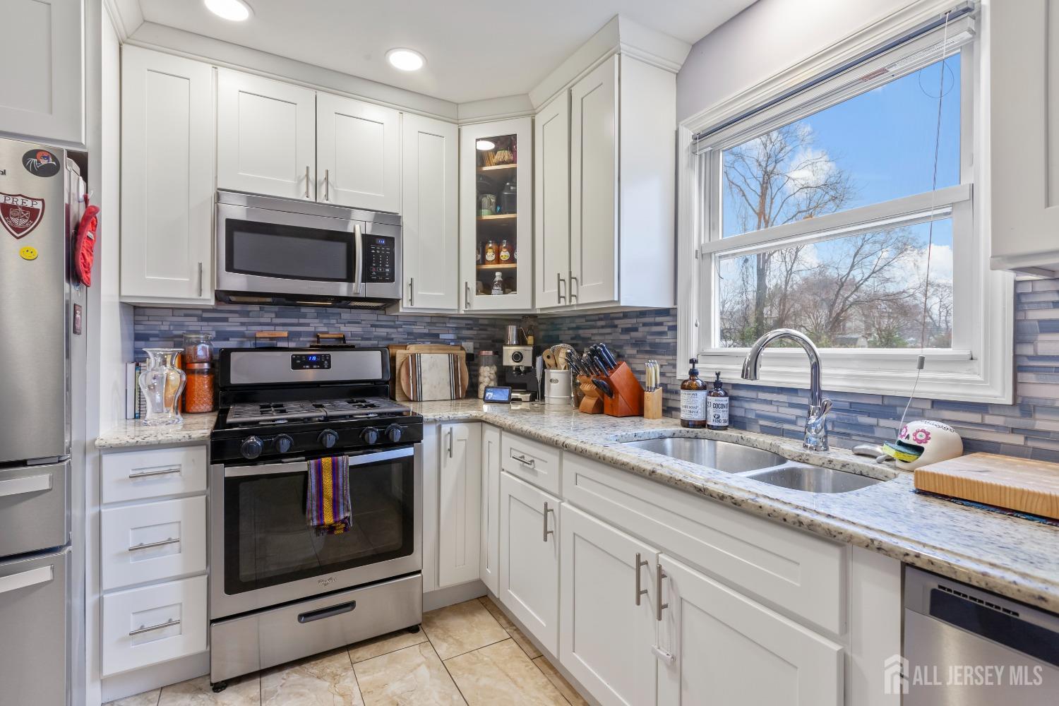 353 Hazelwood Place, Piscataway, New Jersey image 11