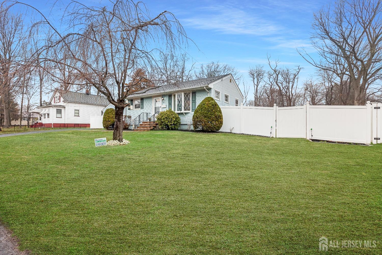 353 Hazelwood Place, Piscataway, New Jersey image 2