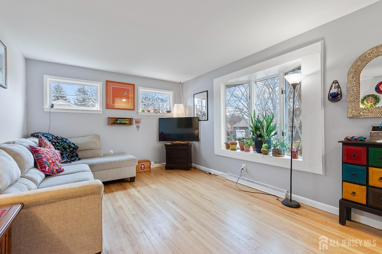 353 Hazelwood Place, Piscataway, New Jersey image 5