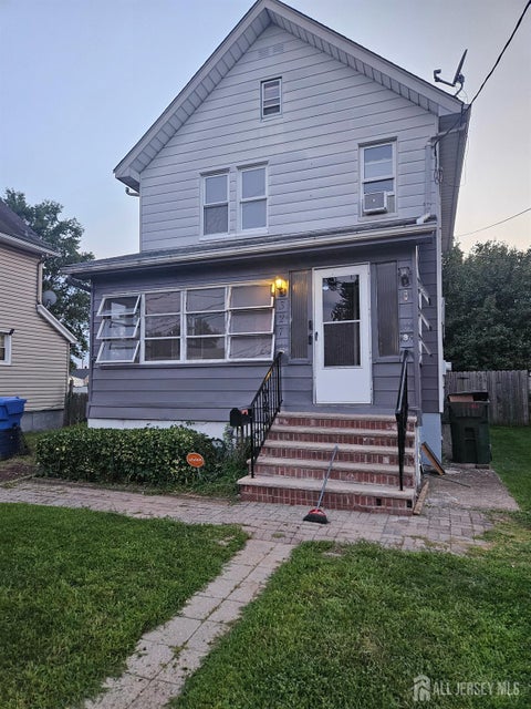 Homes For Rent - 327 Berry Street<br/> Middlesex County, Woodbridge Proper, NJ 07095