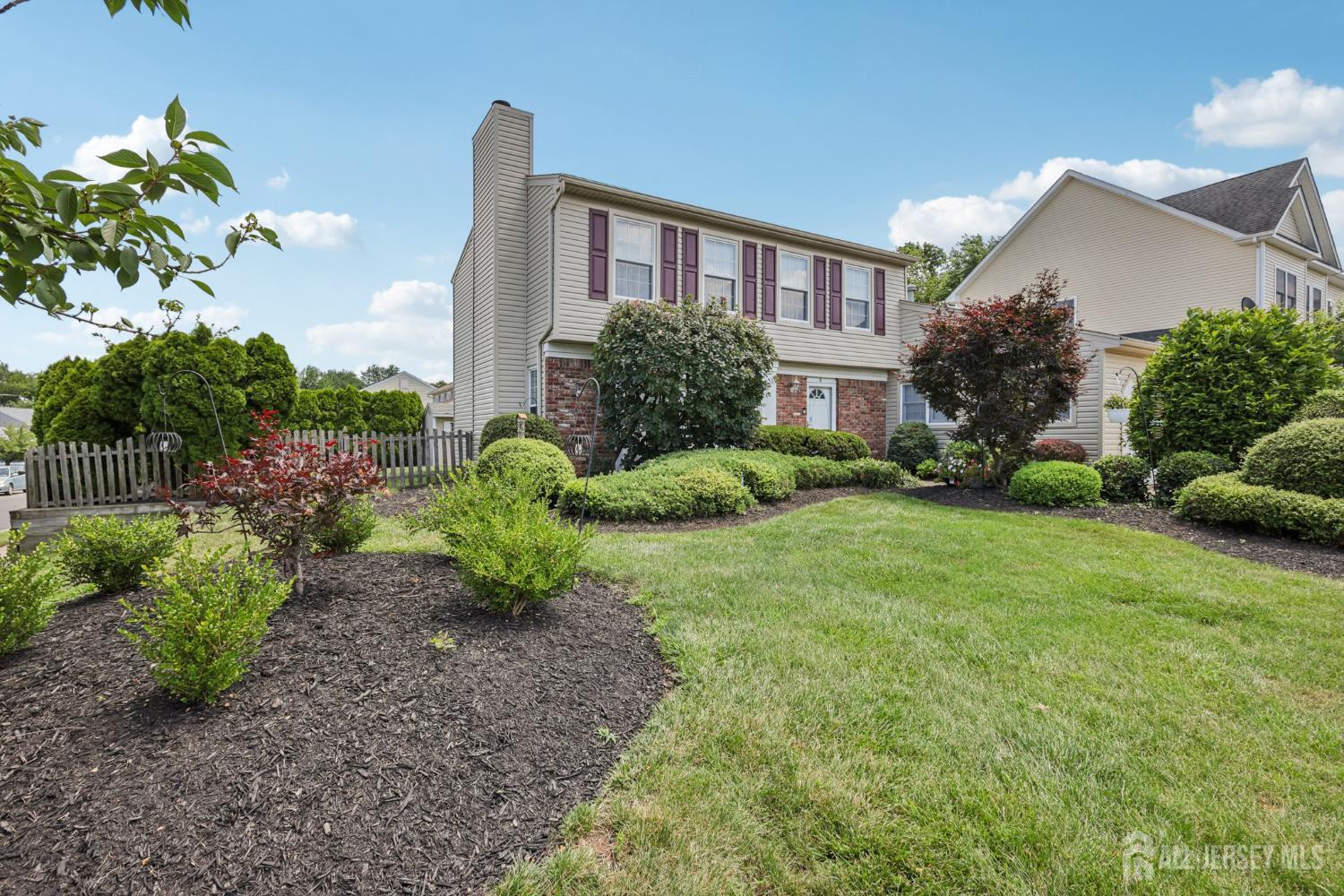 Edison, New Jersey 08820, United States, 4 Bedrooms Bedrooms, ,3 BathroomsBathrooms,Residential,Active,169318