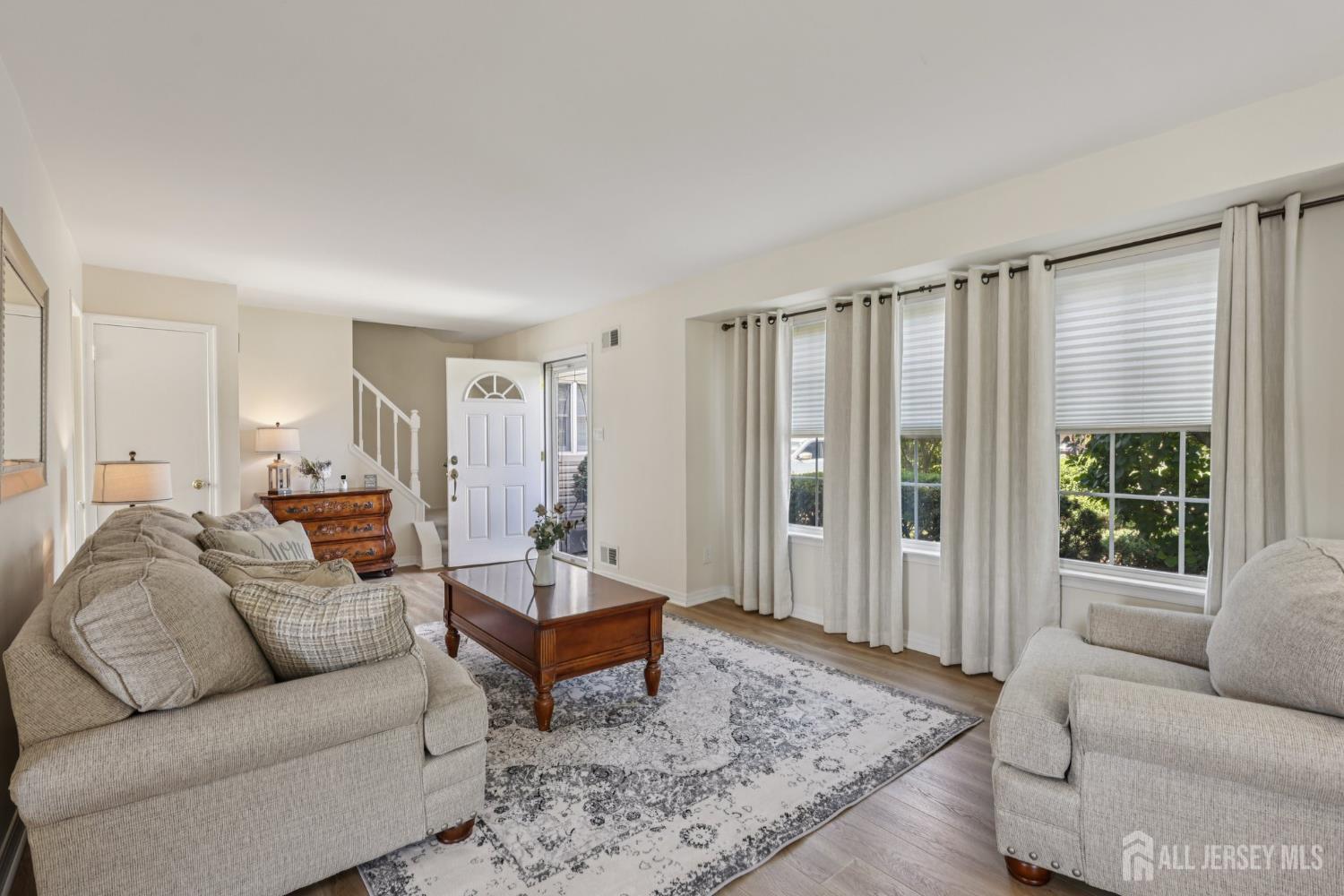 Edison, New Jersey 08820, United States, 4 Bedrooms Bedrooms, ,3 BathroomsBathrooms,Residential,Active,169318