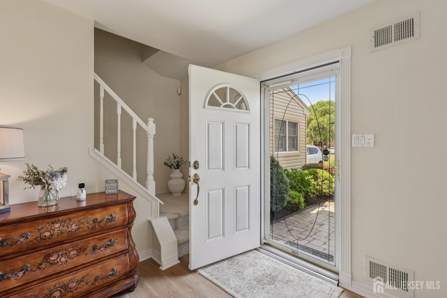 Edison, New Jersey 08820, United States, 4 Bedrooms Bedrooms, ,3 BathroomsBathrooms,Residential,Active,169318