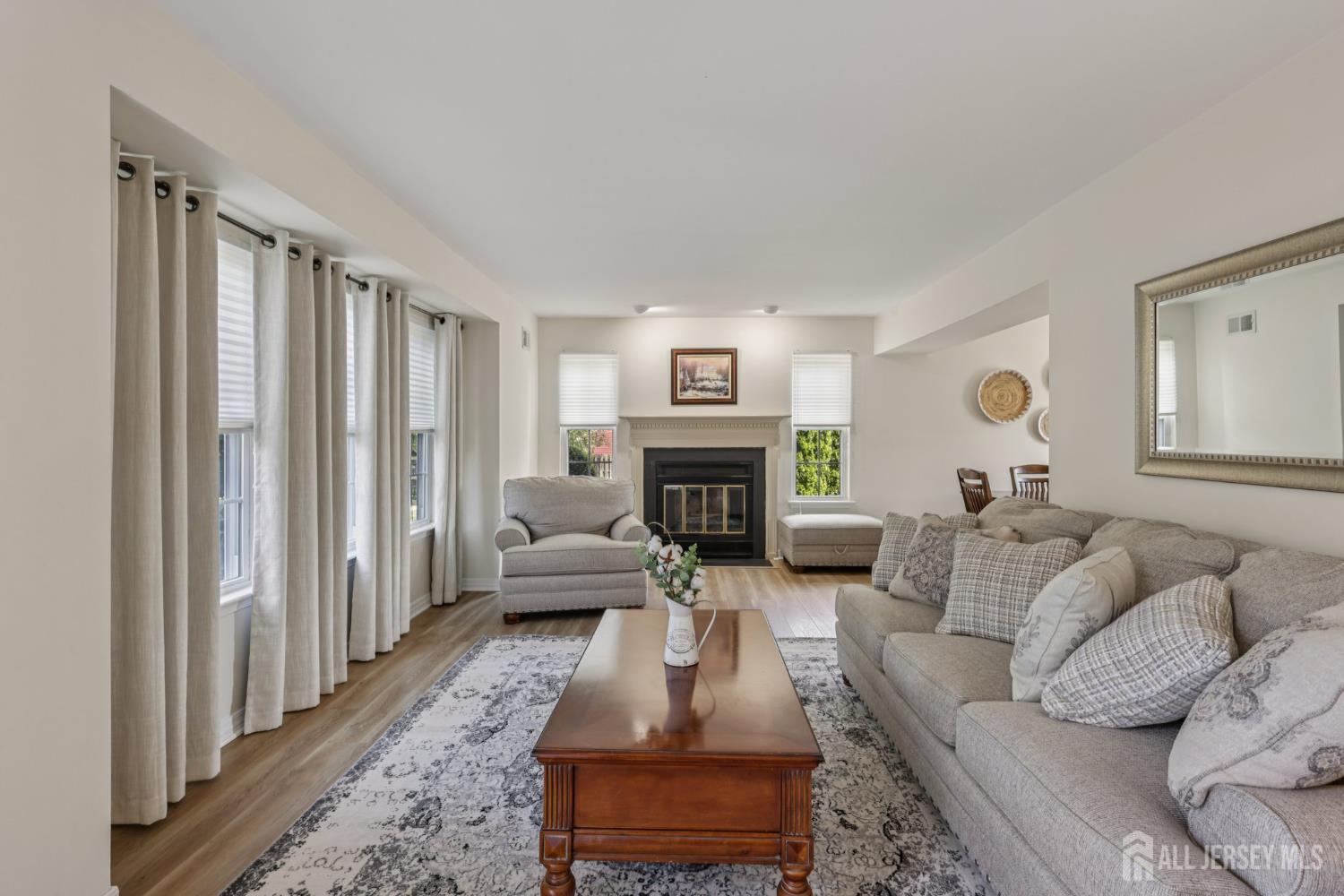 Edison, New Jersey 08820, United States, 4 Bedrooms Bedrooms, ,3 BathroomsBathrooms,Residential,Active,169318