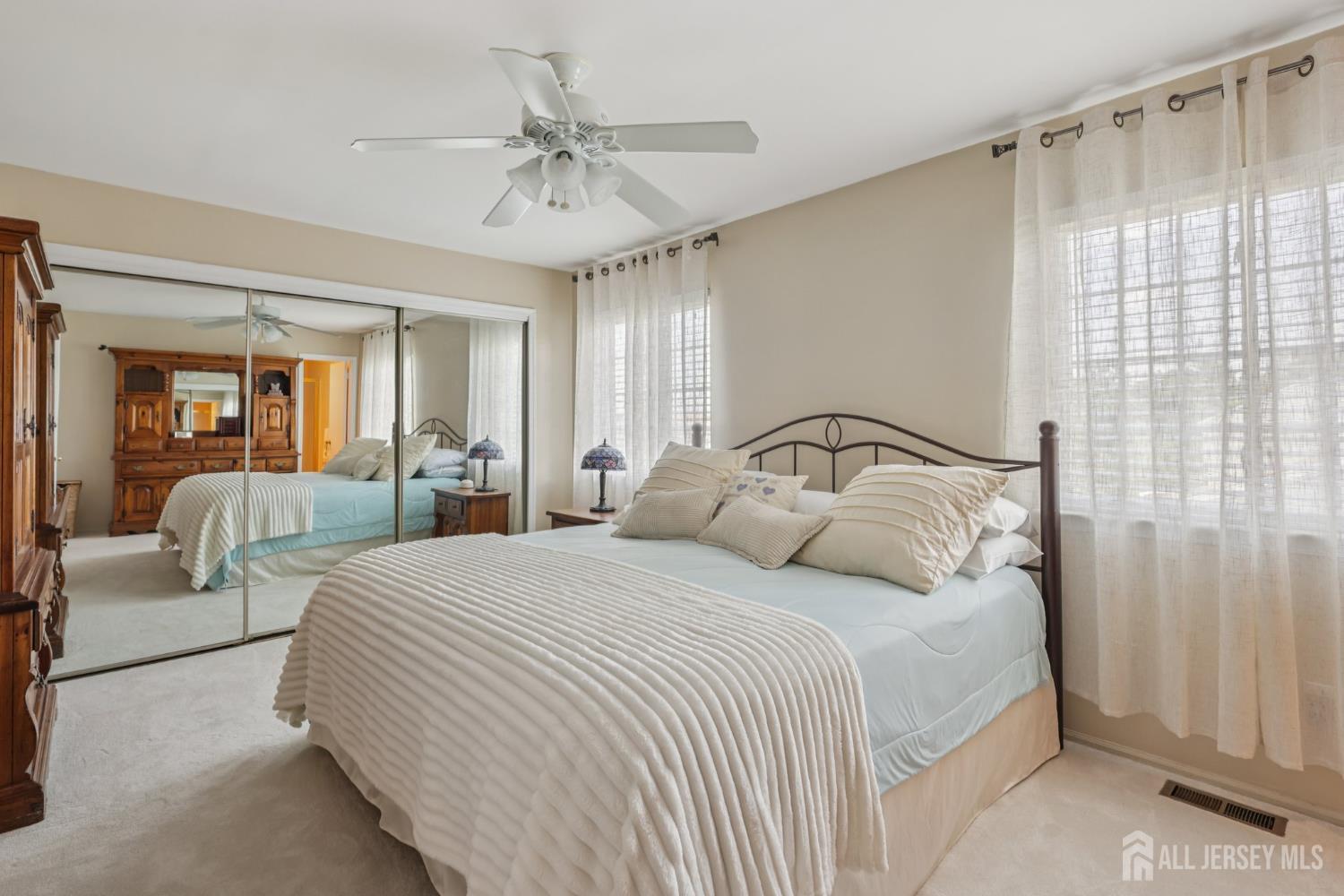 Edison, New Jersey 08820, United States, 4 Bedrooms Bedrooms, ,3 BathroomsBathrooms,Residential,Active,169318