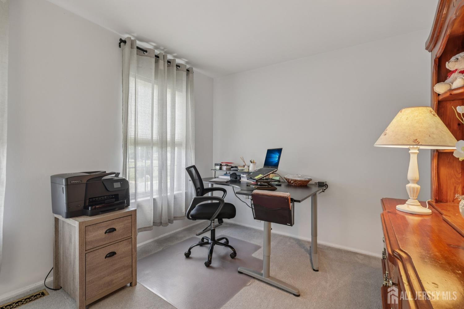 Edison, New Jersey 08820, United States, 4 Bedrooms Bedrooms, ,3 BathroomsBathrooms,Residential,Active,169318