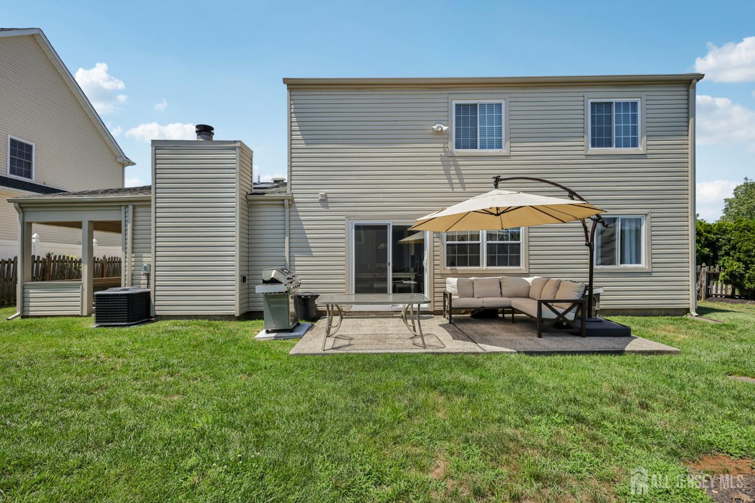 Edison, New Jersey 08820, United States, 4 Bedrooms Bedrooms, ,3 BathroomsBathrooms,Residential,Active,169318