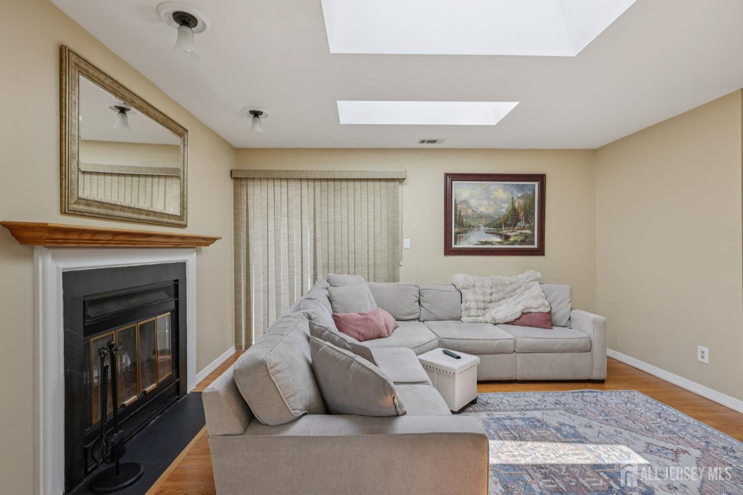 Edison, New Jersey 08820, United States, 4 Bedrooms Bedrooms, ,3 BathroomsBathrooms,Residential,Active,169318