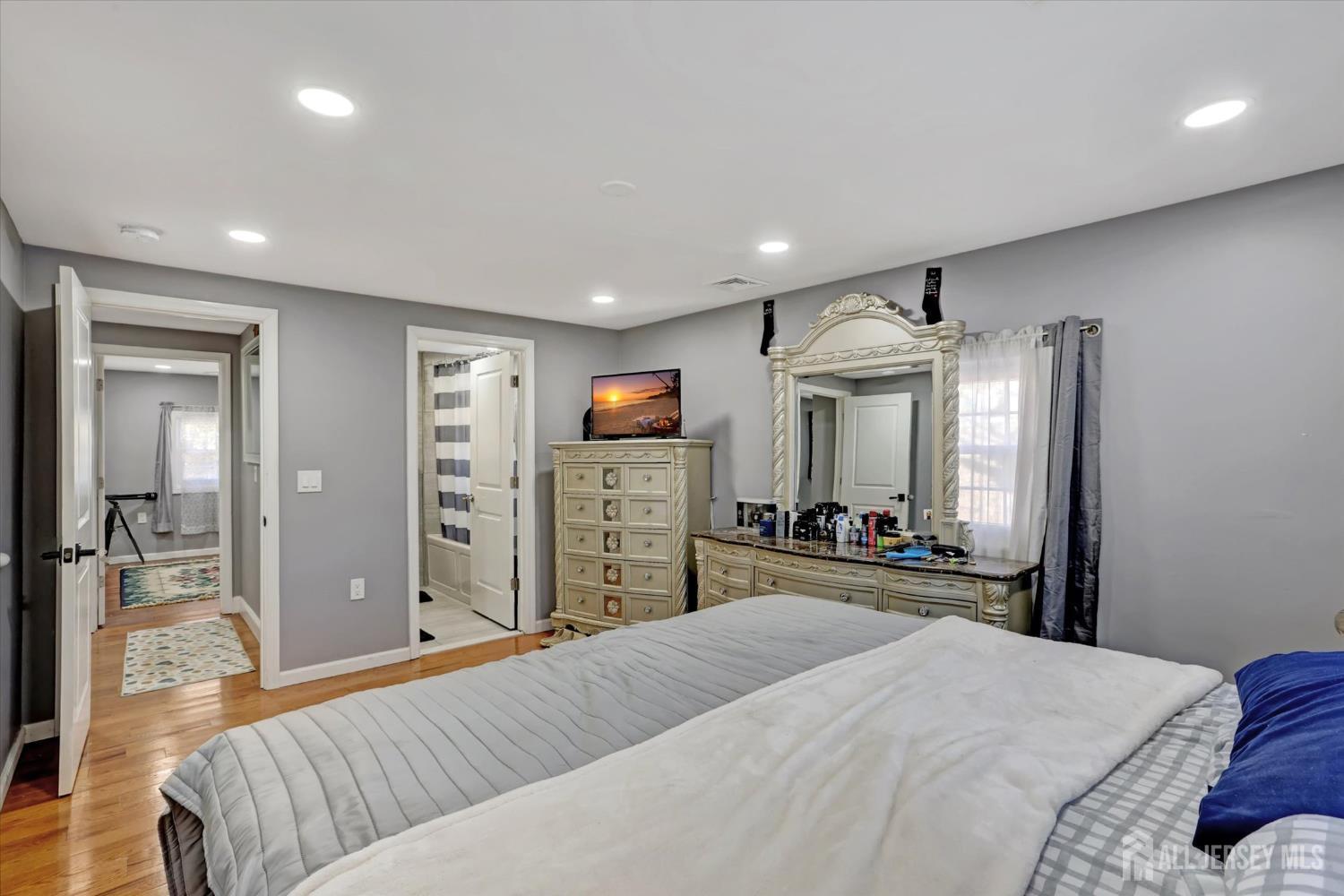 349 Summerhill Road, East Brunswick, New Jersey image 21