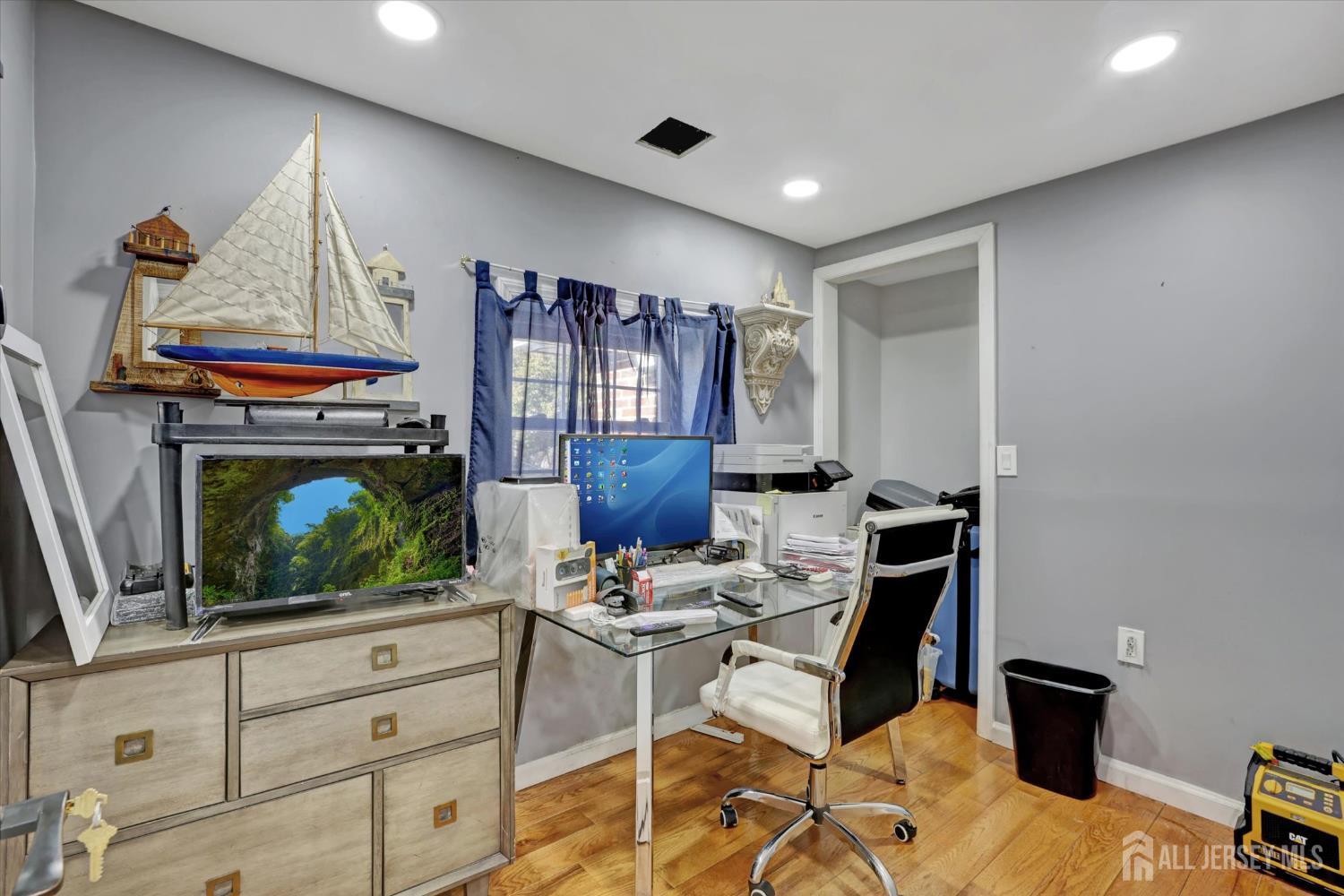 349 Summerhill Road, East Brunswick, New Jersey image 18