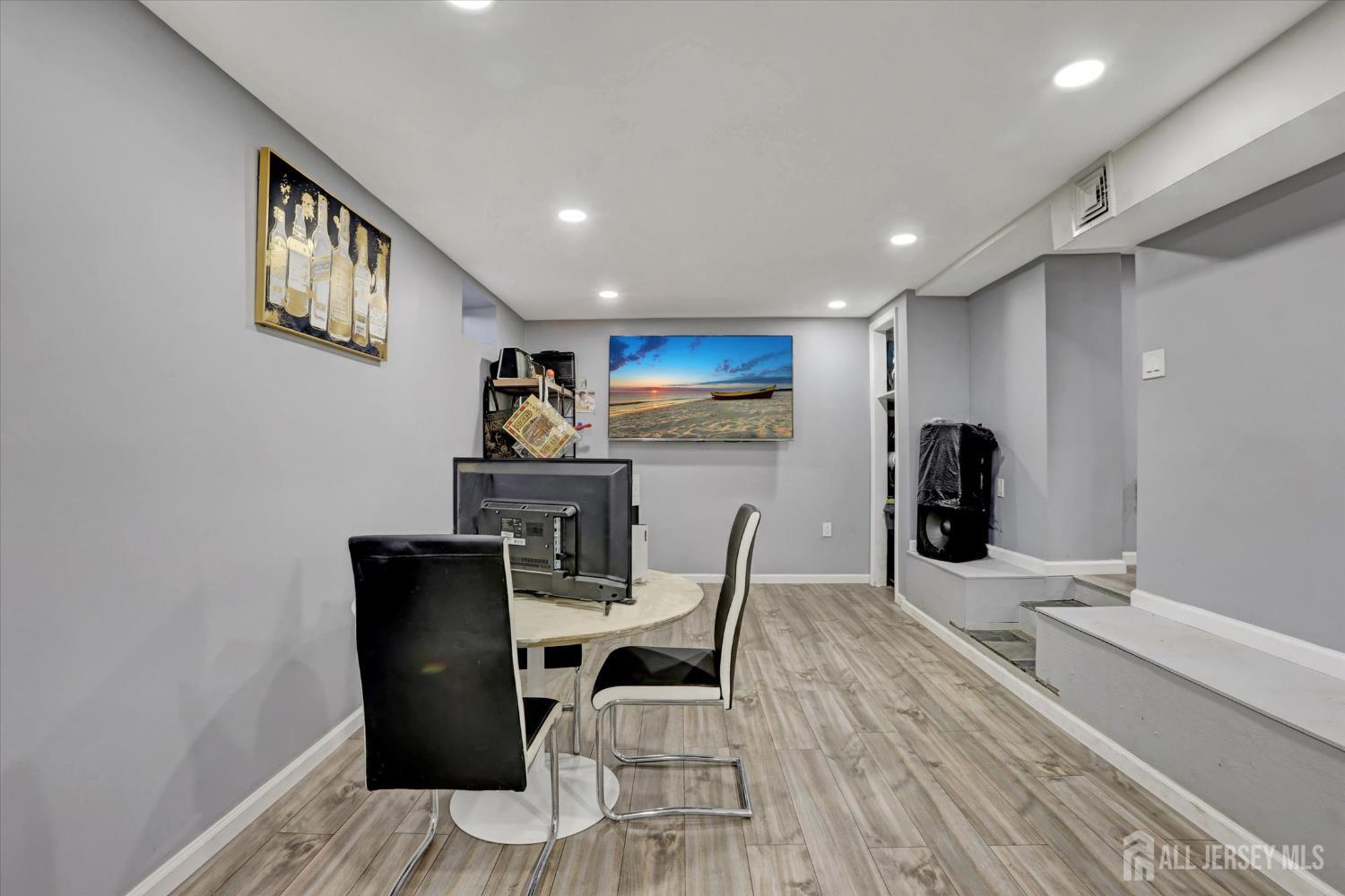 349 Summerhill Road, East Brunswick, New Jersey image 35