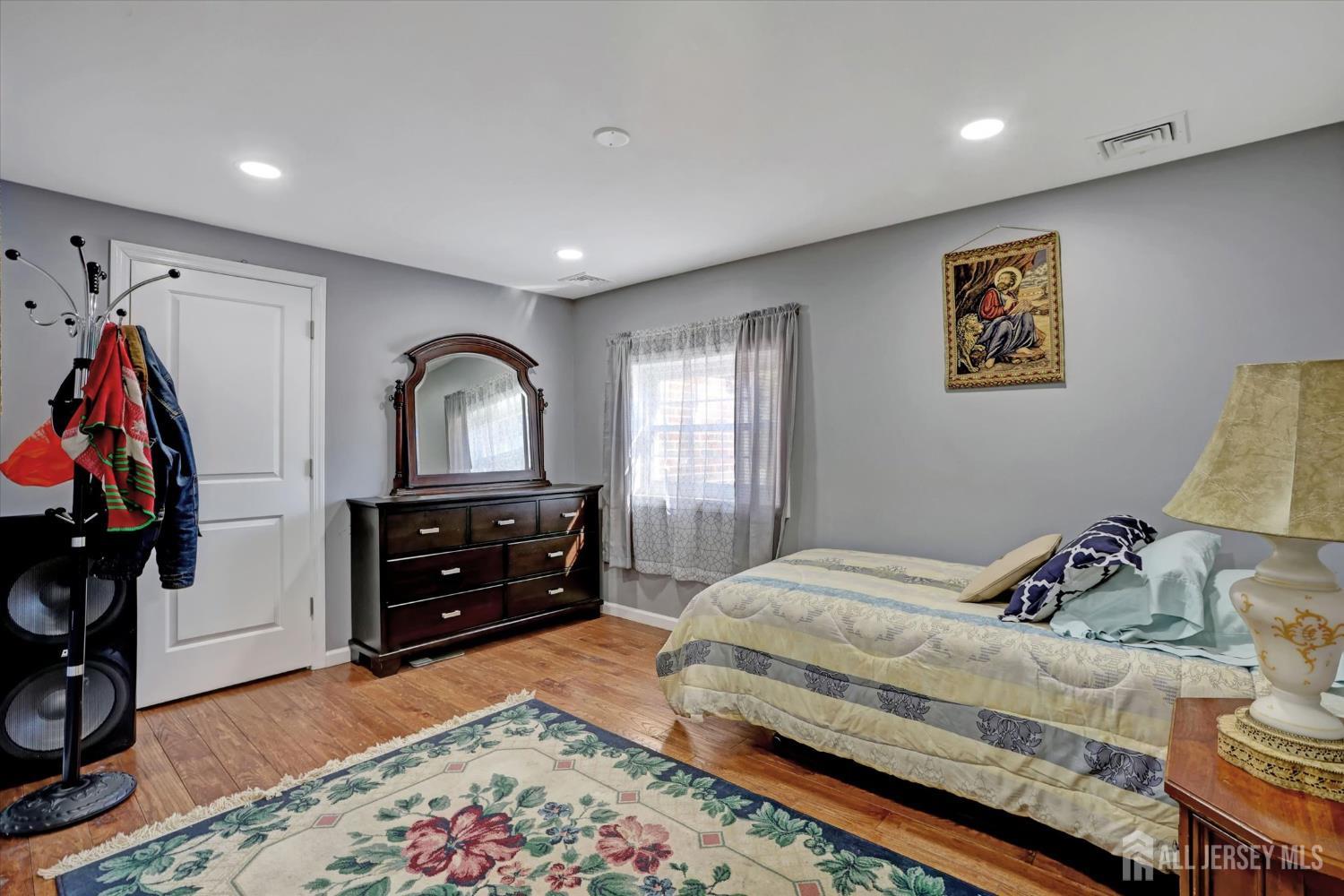 349 Summerhill Road, East Brunswick, New Jersey image 19