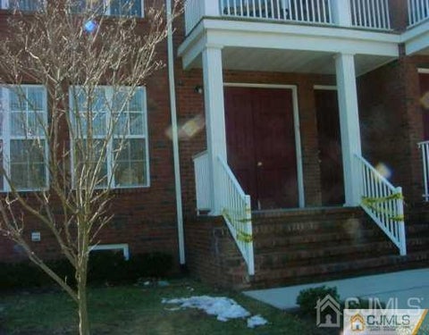 Homes For Rent - 3 Park Square<br/> Metuchen, NJ 08840