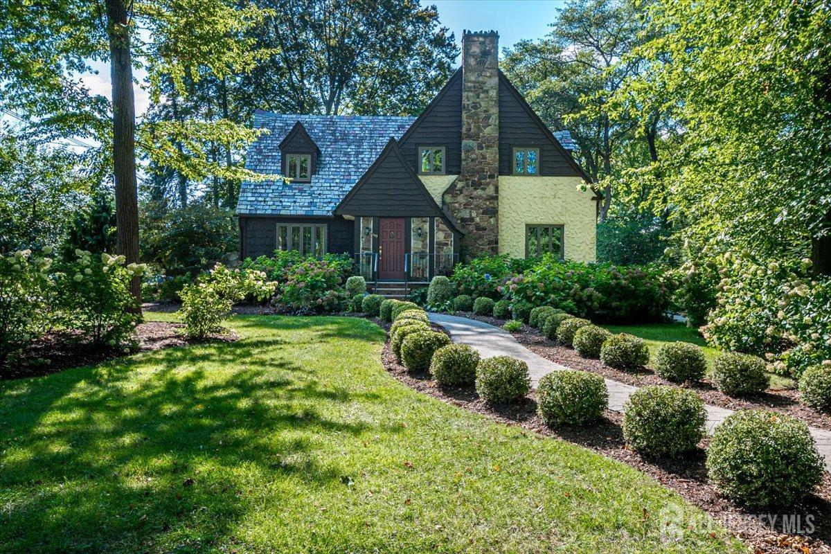 View Metuchen, NJ 08840 house