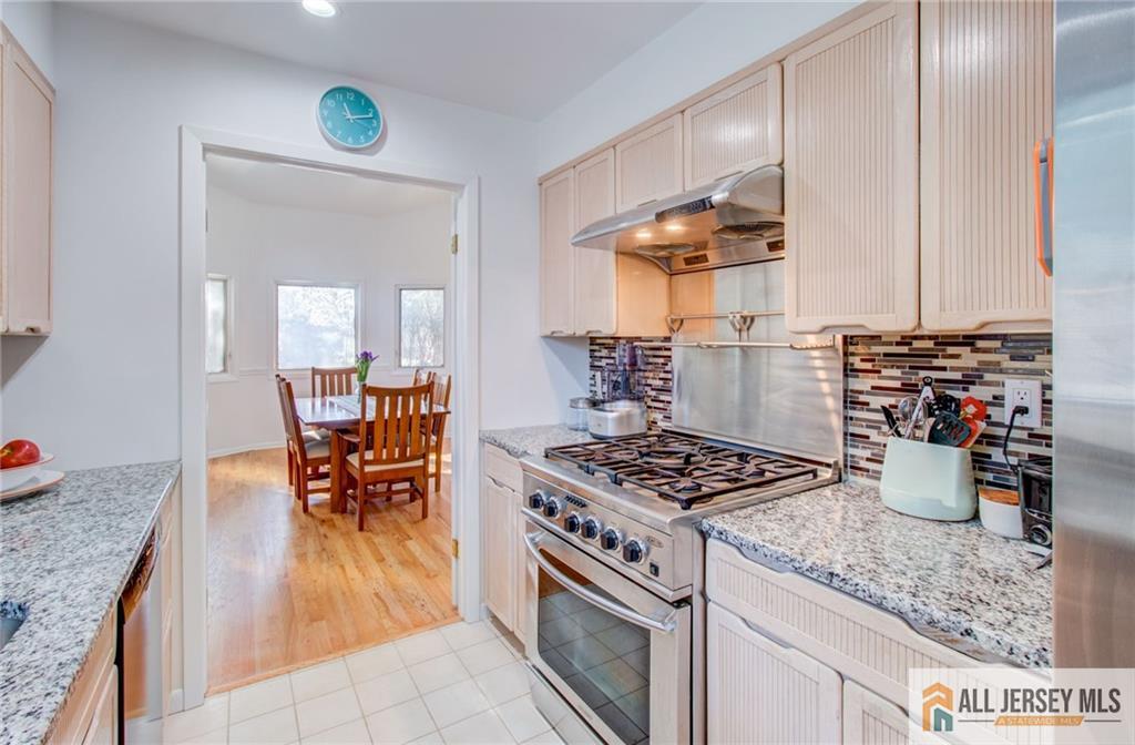 Plainsboro, New Jersey 08540, United States, 2 Bedrooms Bedrooms, ,4 BathroomsBathrooms,Residential,Active,138927