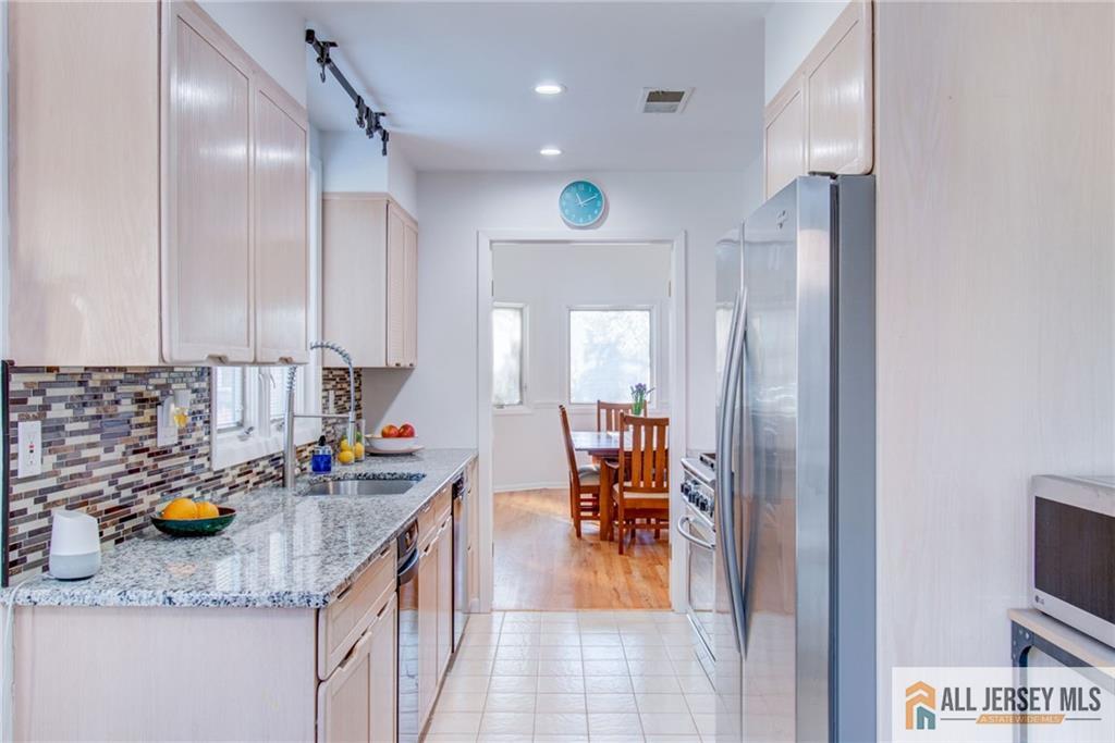 Plainsboro, New Jersey 08540, United States, 2 Bedrooms Bedrooms, ,4 BathroomsBathrooms,Residential,Active,138927