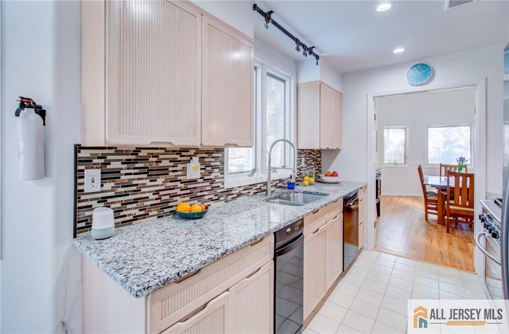 Plainsboro, New Jersey 08540, United States, 2 Bedrooms Bedrooms, ,4 BathroomsBathrooms,Residential,Active,138927