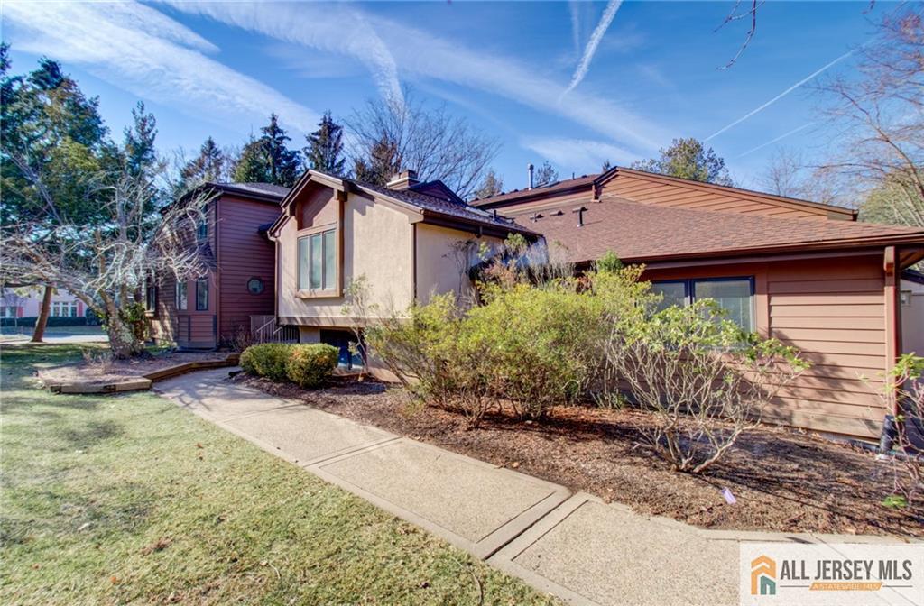 Plainsboro, New Jersey 08540, United States, 2 Bedrooms Bedrooms, ,4 BathroomsBathrooms,Residential,Active,138927