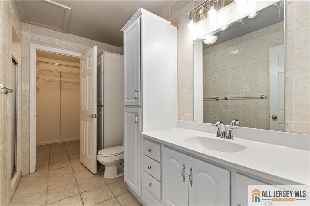 179 Hidden Court, Old Bridge, New Jersey image 25