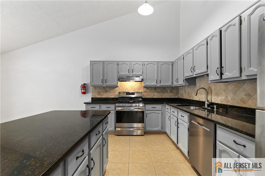 179 Hidden Court, Old Bridge, New Jersey image 14